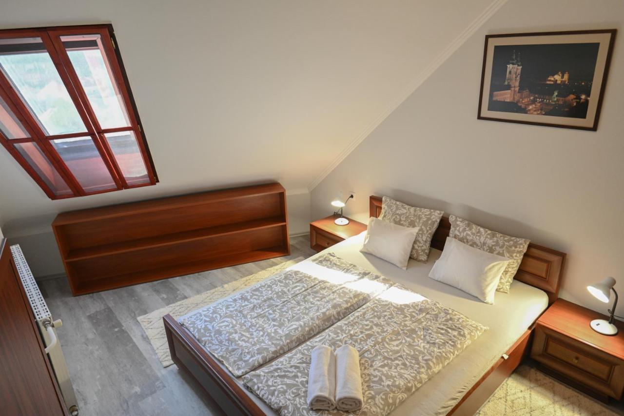 Borbarat Vendeghaz Villa Eger Exteriör bild